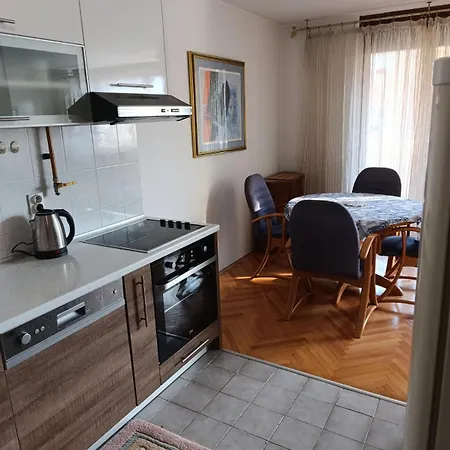 Centar Sa With Free Garage Parking Apartmán